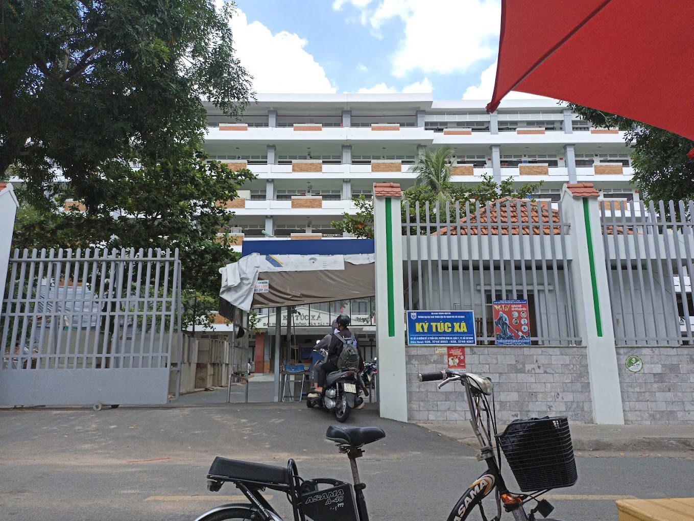 Đời sống sinh vi&ecirc;n Đại học Giao th&ocirc;ng Vận tải