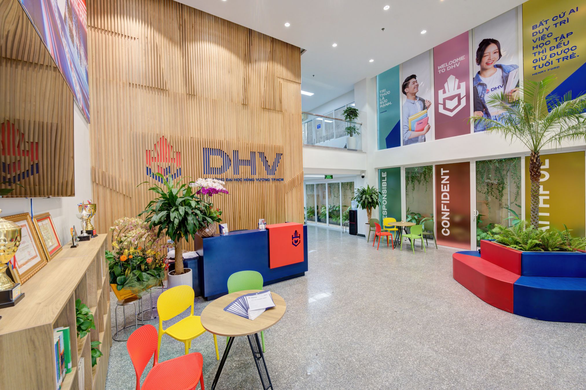 Cơ Sở Vật Chất Hiện Đại Đại học H&ugrave;ng Vương TP. HCM