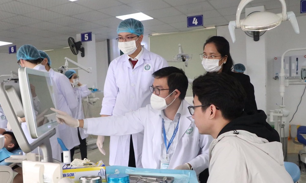 Th&agrave;nh t&iacute;ch v&agrave; danh hiệu Trường Đại Học Y Dược TP. HCM