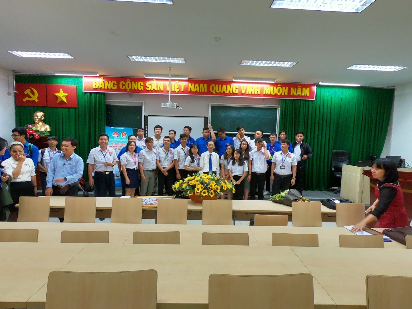 Đội ngũ giảng viên và cán bộ Học Viện Cán Bộ TPHCM