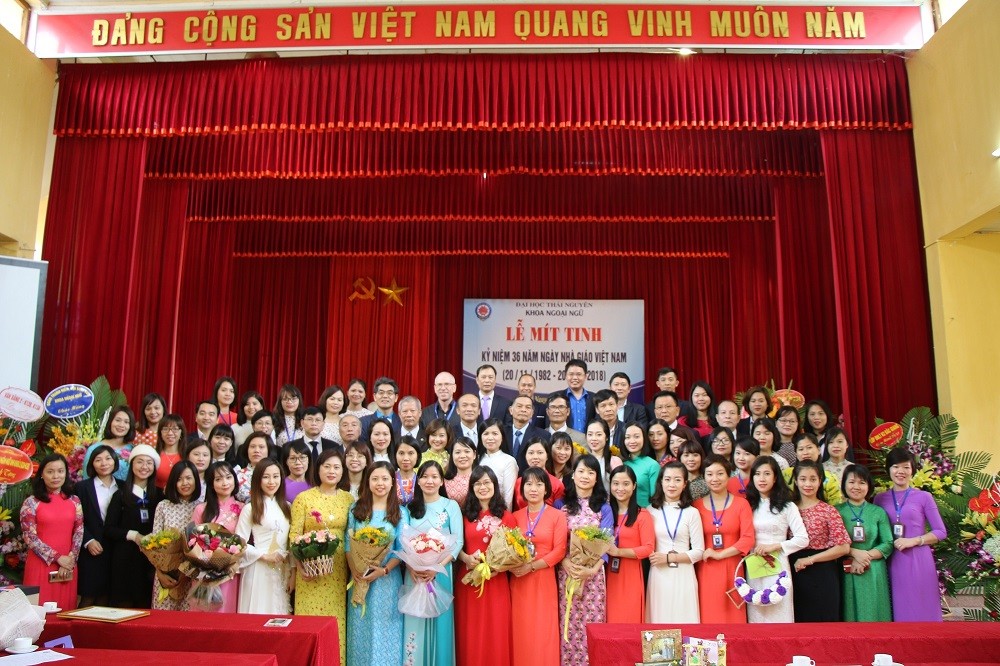 Đội Ngũ Giảng Vi&ecirc;n Khoa Ngoại Ngữ - Đại Học Th&aacute;i Nguy&ecirc;n