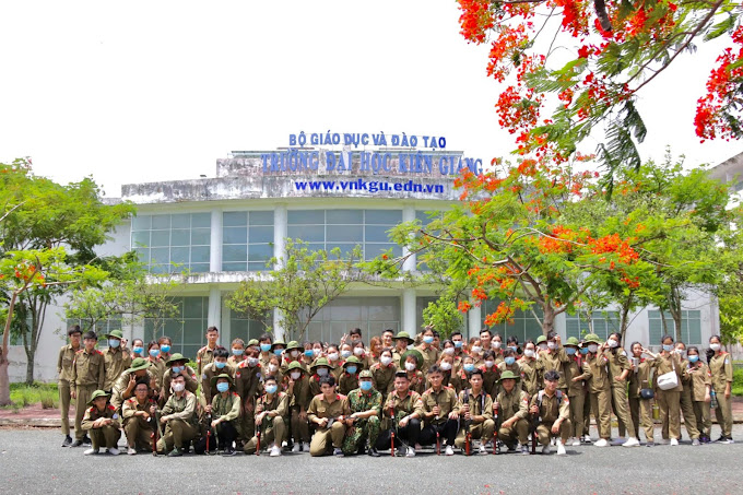 Đời Sống Sinh Vi&ecirc;n S&ocirc;i Động