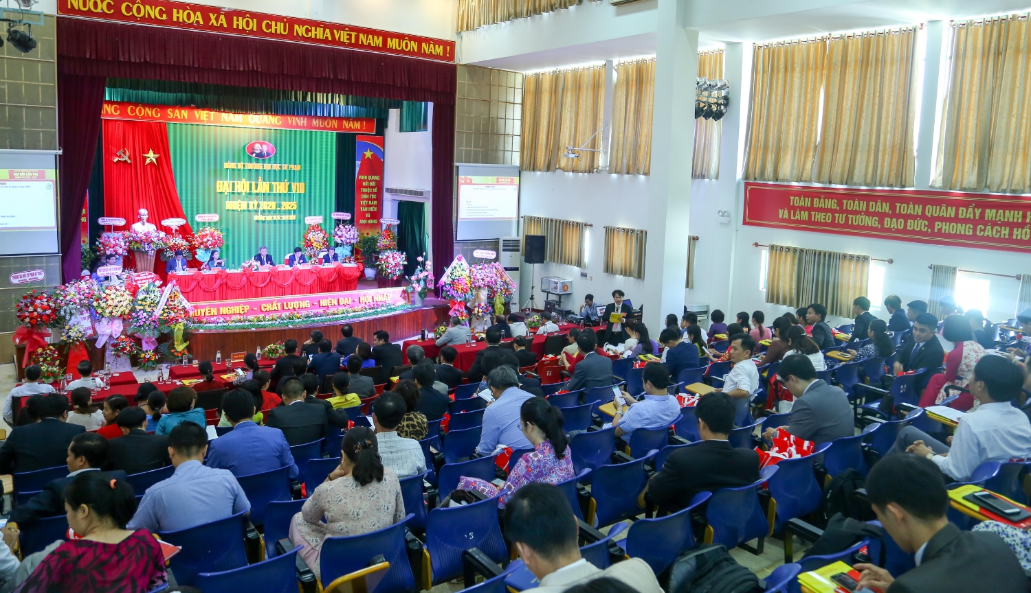 Chương Tr&igrave;nh Đ&agrave;o Tạo Chất Lượng Cao