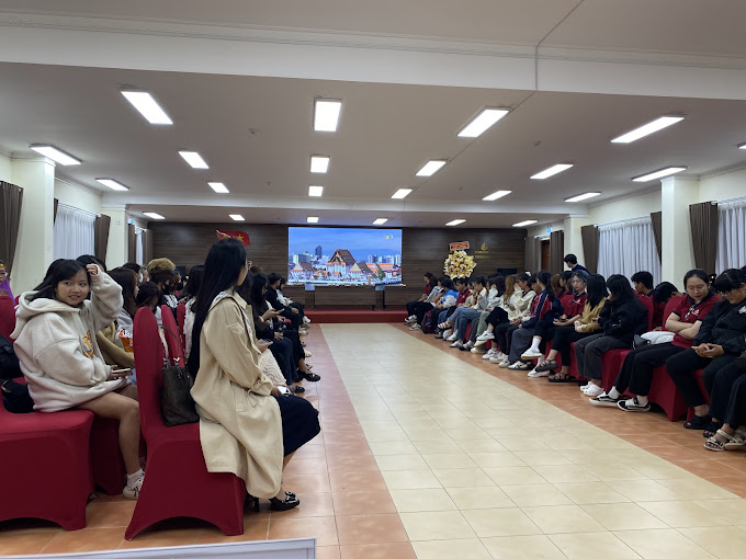 C&aacute;c Ng&agrave;nh Đ&agrave;o Tạo Nổi Bật