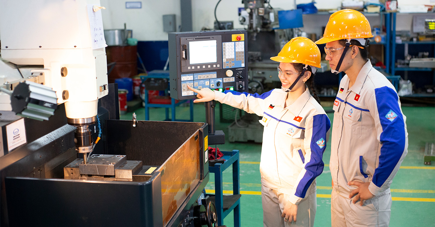Ng&agrave;nh C&ocirc;ng nghệ kỹ thuật khu&ocirc;n mẫu Thi Khối N&agrave;o