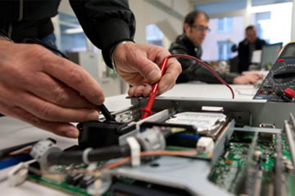 Ng&agrave;nh C&ocirc;ng nghệ kỹ thuật m&aacute;y t&iacute;nh học trường n&agrave;o