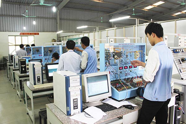Ng&agrave;nh điện tử- tin học c&ocirc;ng nghiệp c&aacute;c vị tr&iacute; l&agrave;m